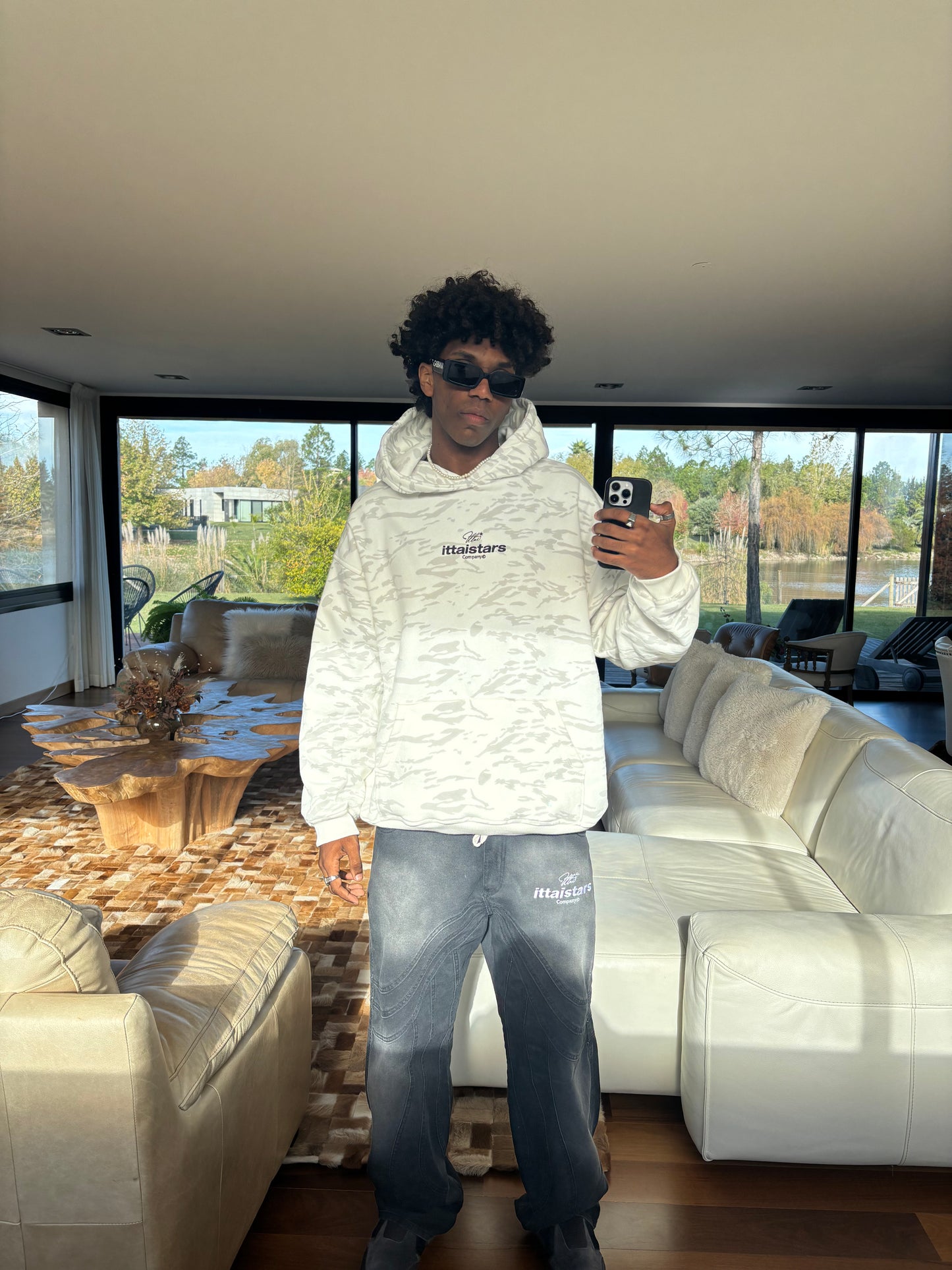DIA 1 - SUDADERA KAMUFLERT