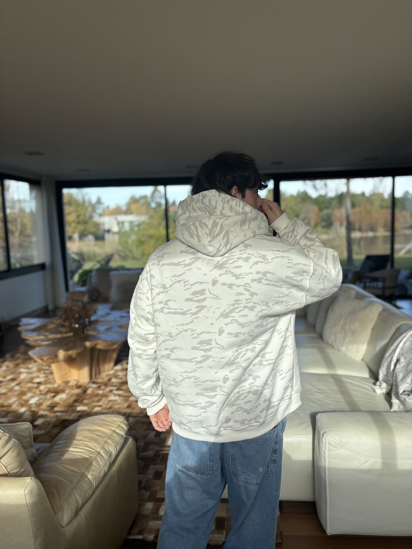 DIA 1 - SUDADERA KAMUFLERT
