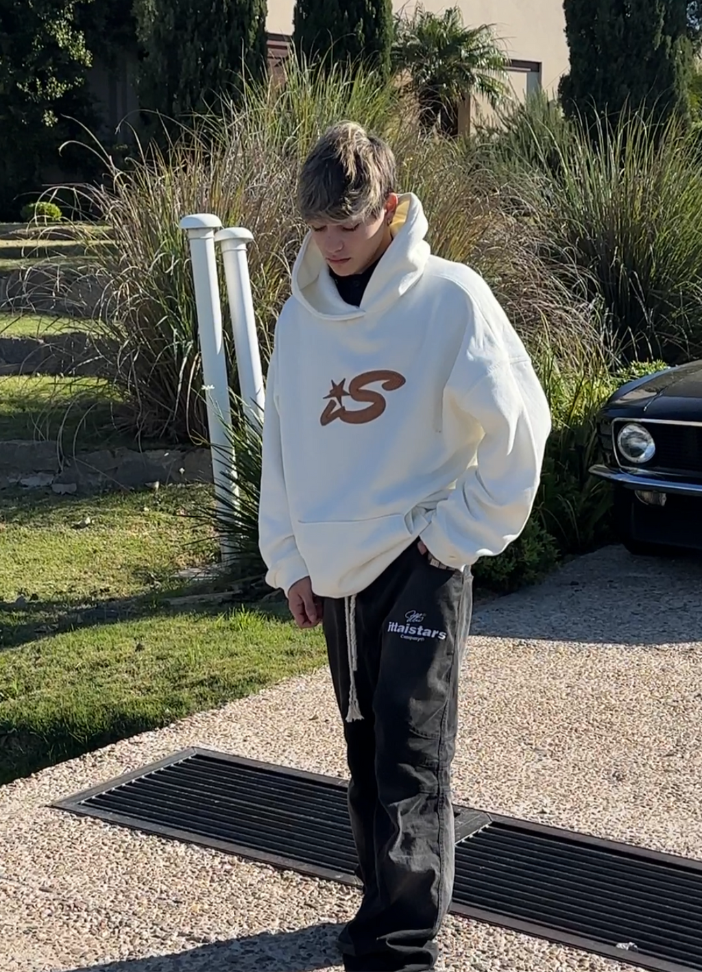 DIA 5 - SUDADERA LEATHER