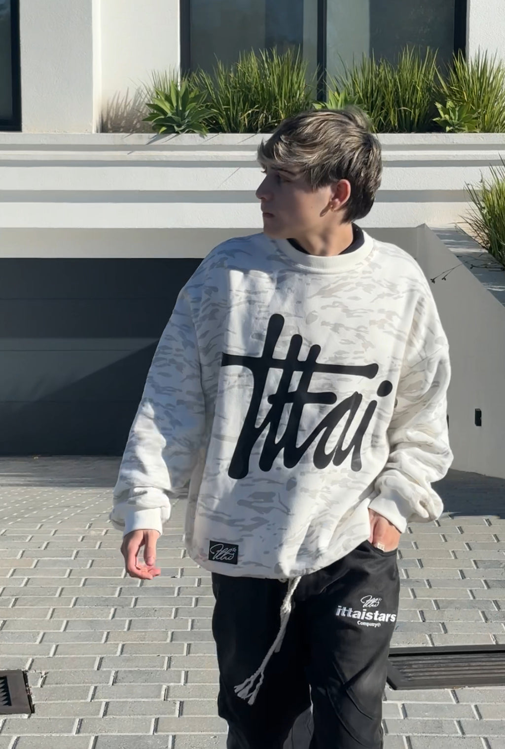 DIA 4- SUDADERA REFINED  KAMUFLERT