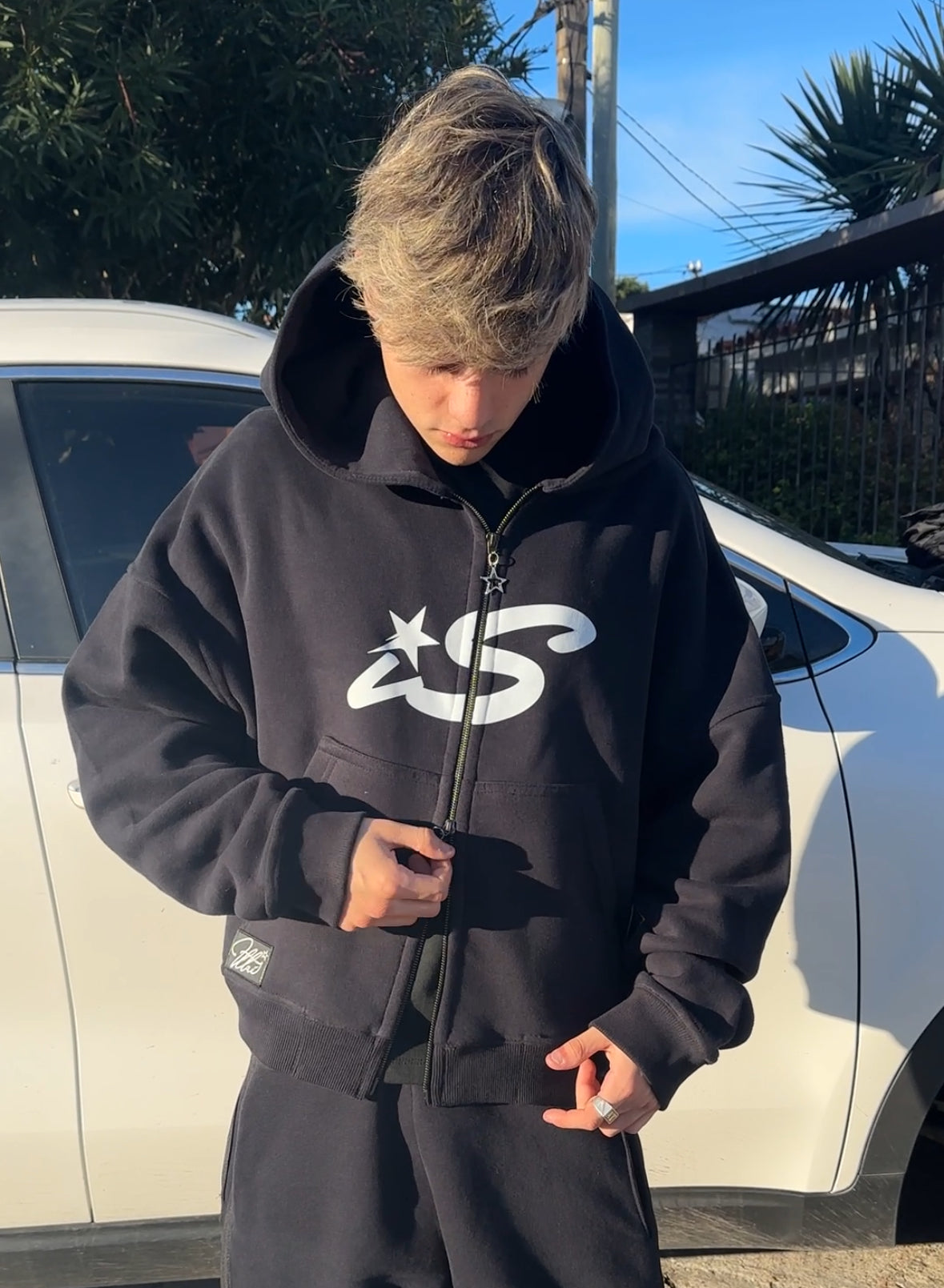 DIA 2 - DOUBLE ZIP HOODIE 𝘐𝘚