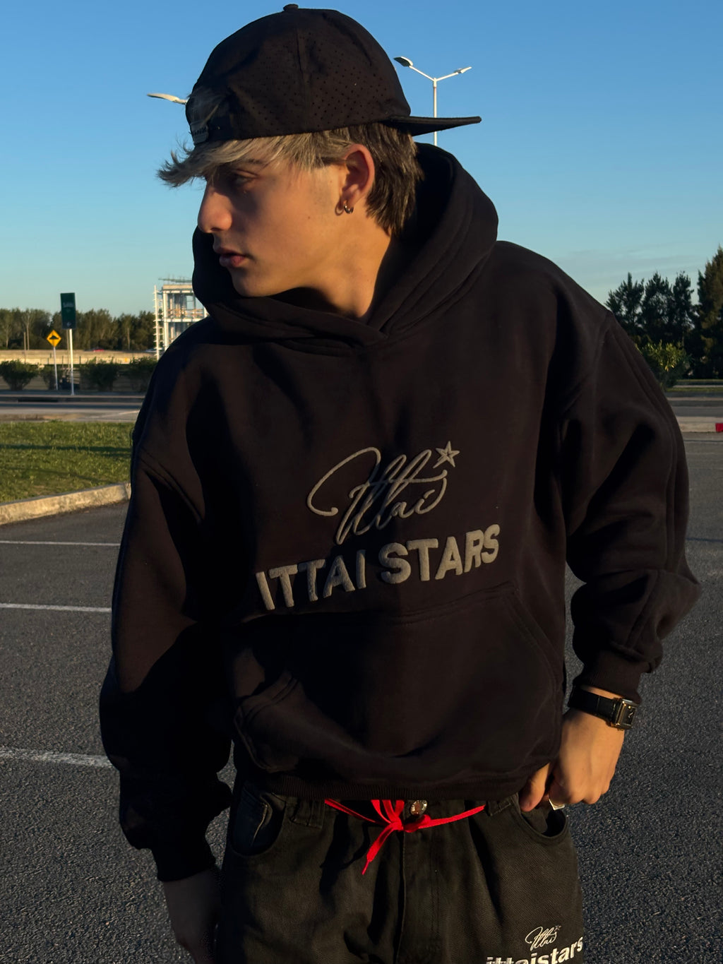 BACK TO BASIC HOODIE - HARD BLACK