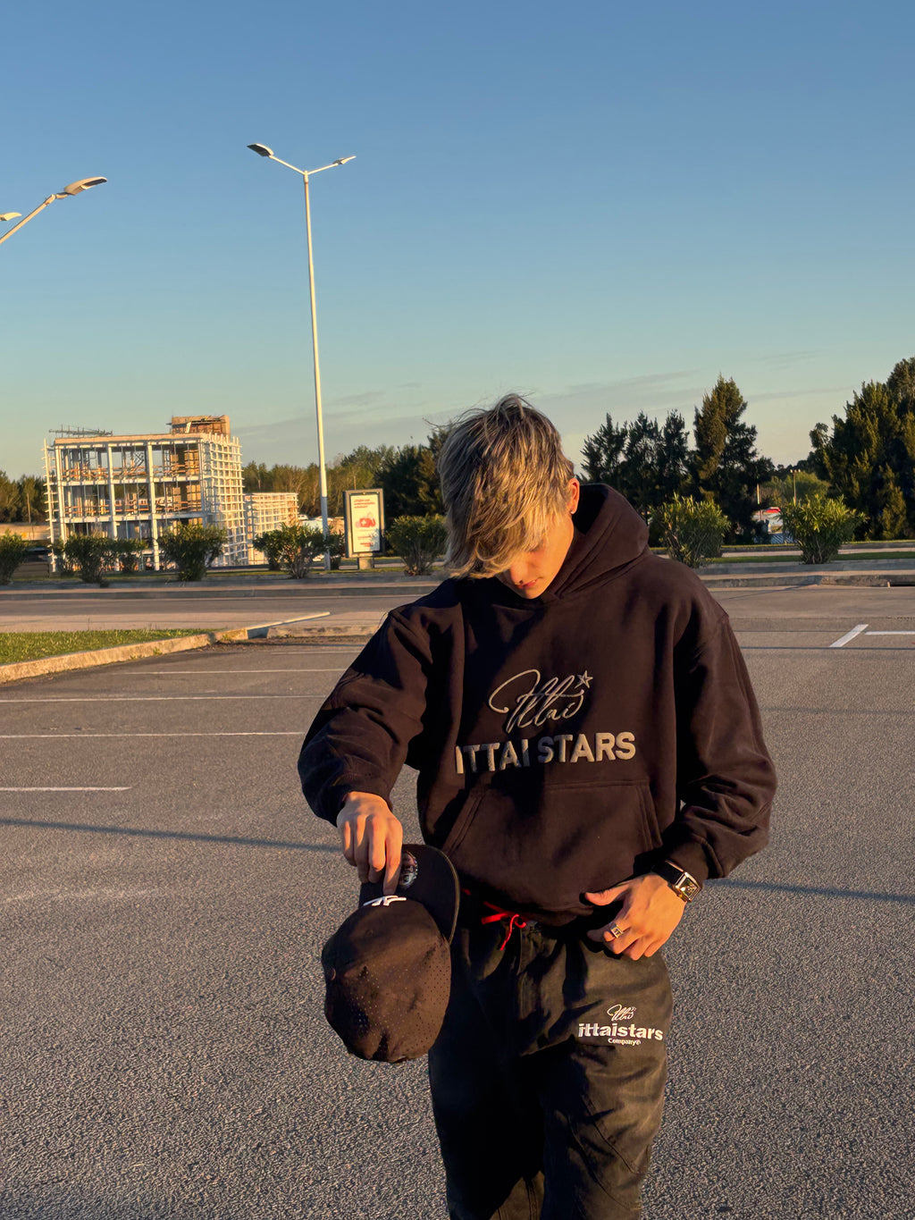 BACK TO BASIC HOODIE - HARD BLACK