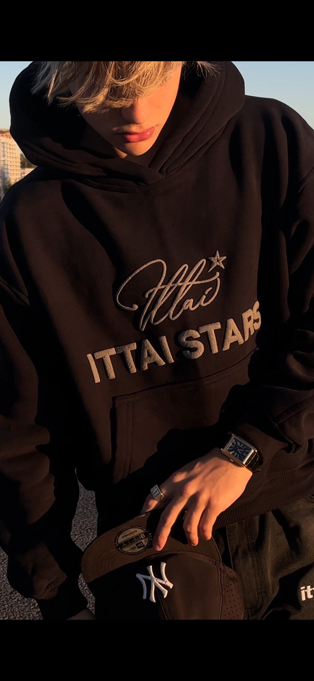 BACK TO BASIC HOODIE - HARD BLACK