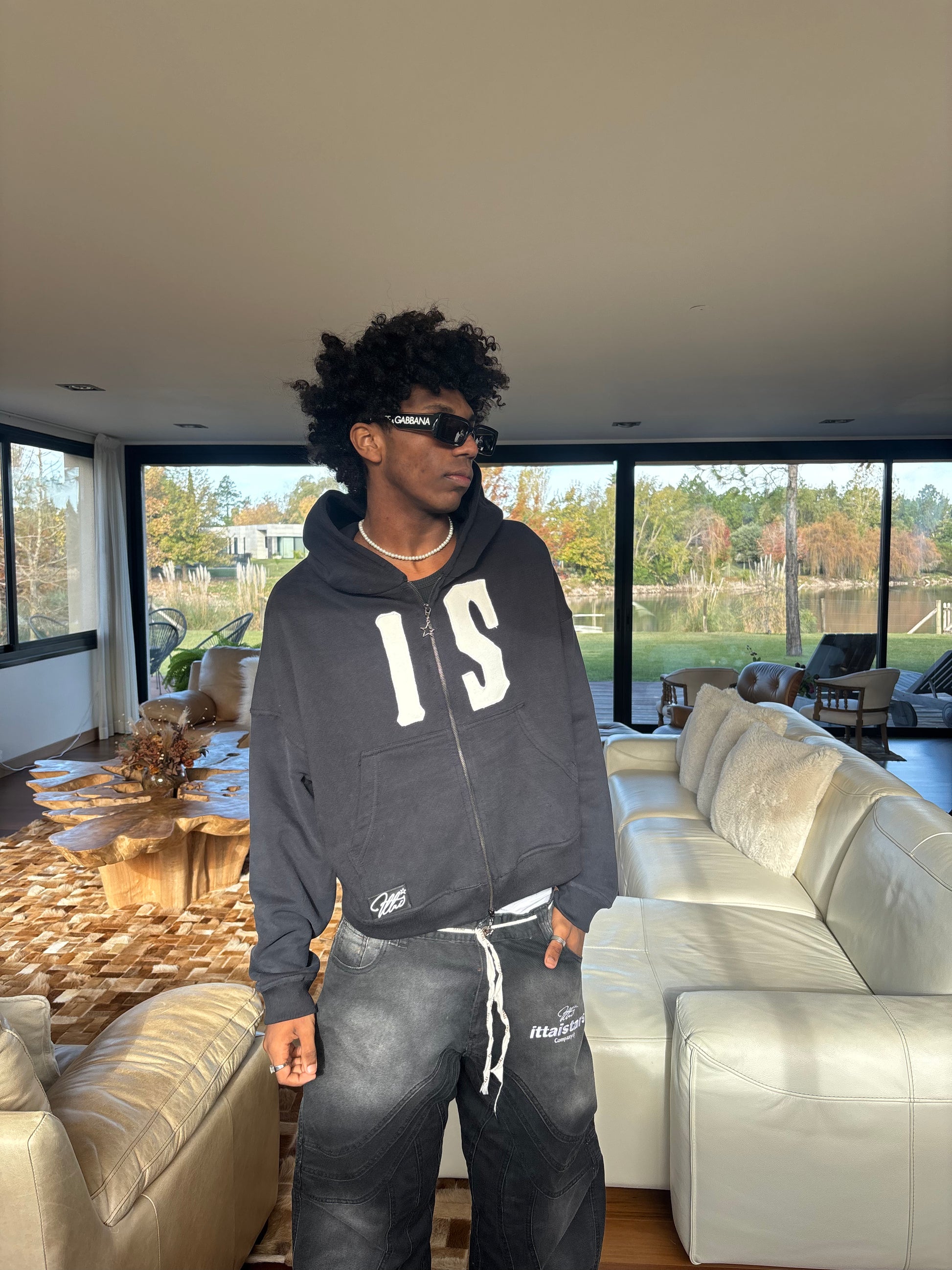 DIA 6 - DOUBLE ZIP HOODIE