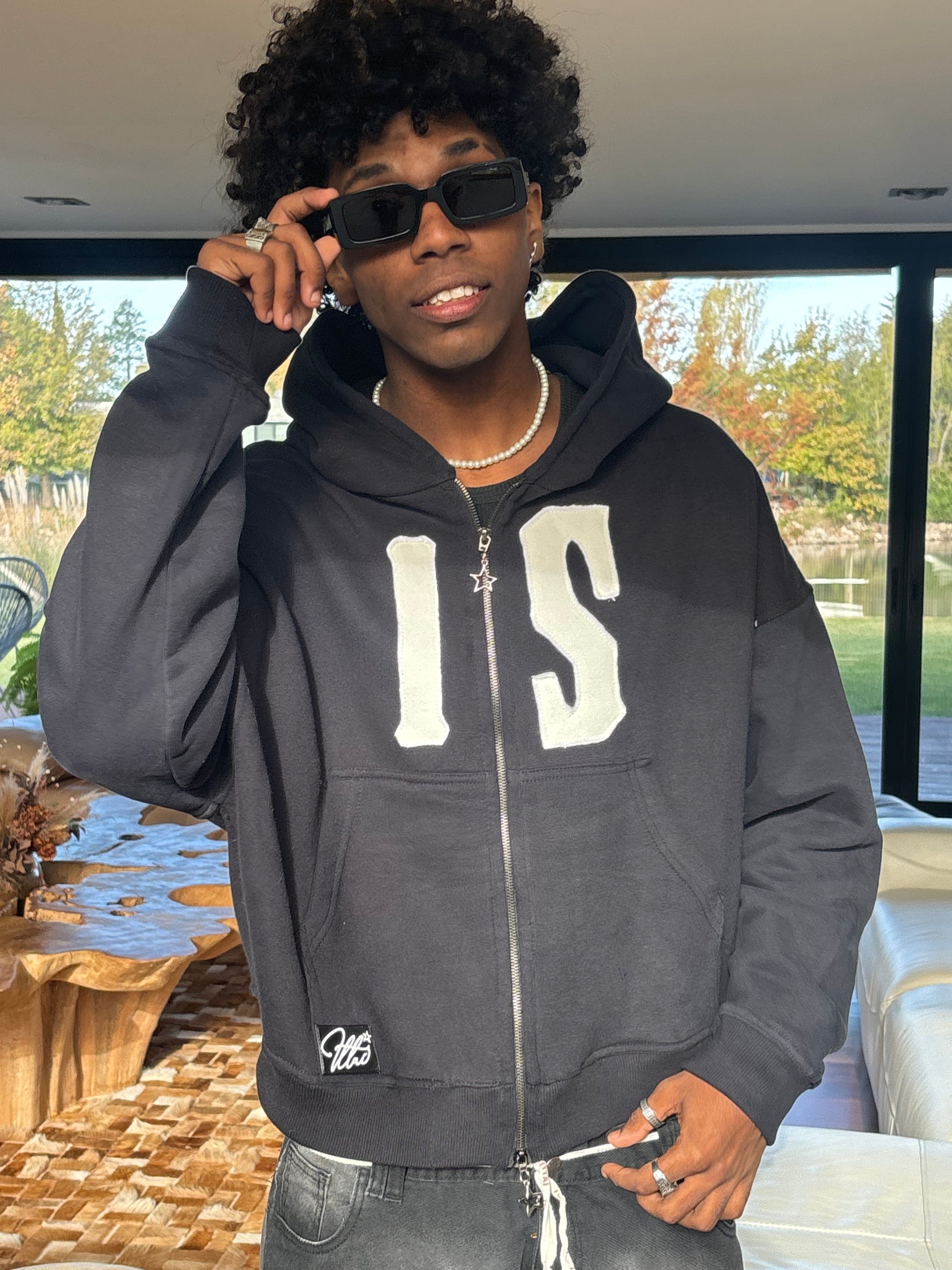 DIA 6 - DOUBLE ZIP HOODIE