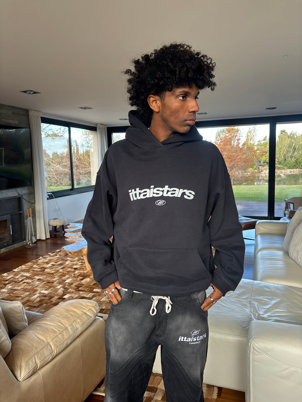 DIA 11 - SUDADERA BASIC ittaistars